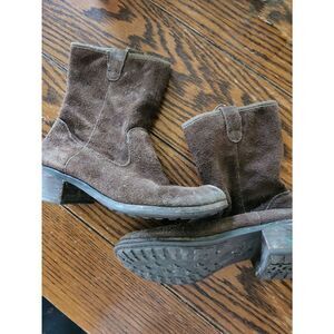 Ugg briar brown Suede girls heeled boots sz 13